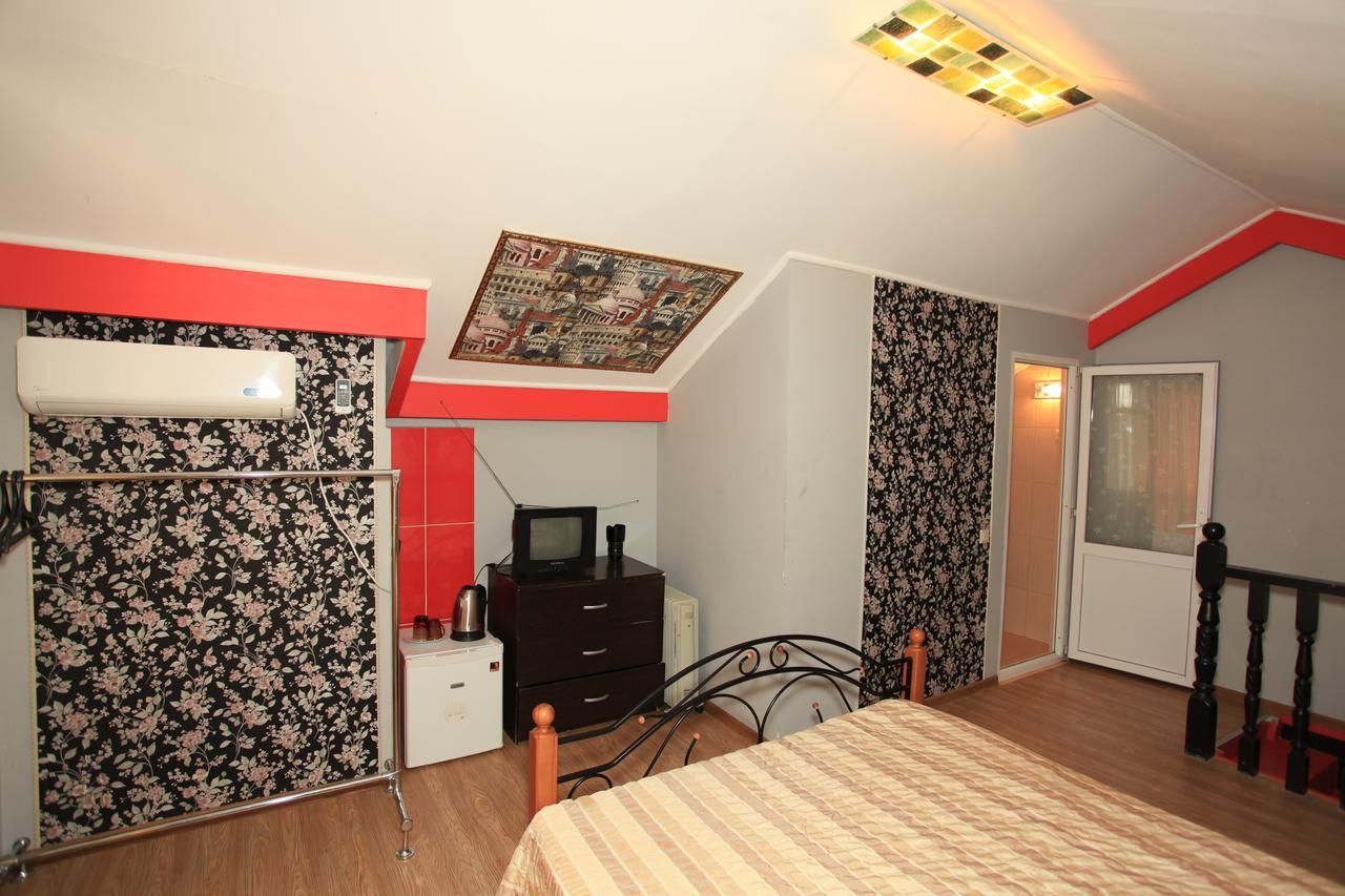 Guest House Esma ซุคุม ภายนอก รูปภาพ