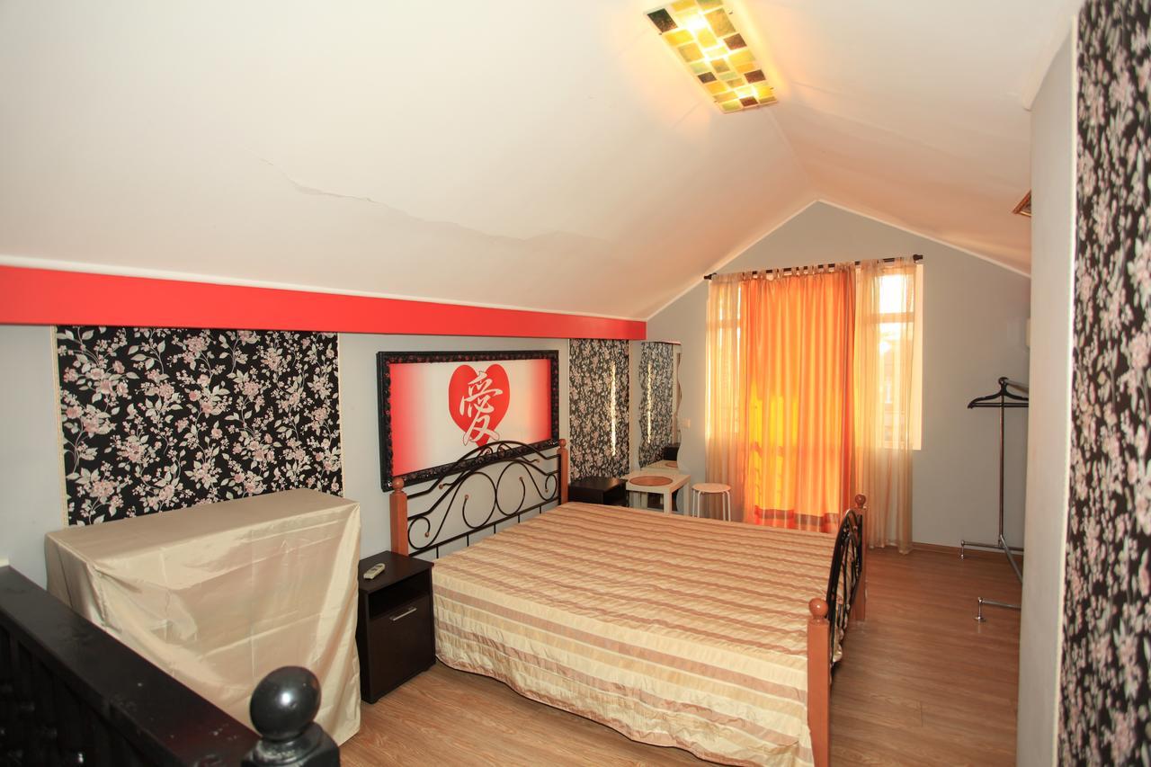 Guest House Esma ซุคุม ภายนอก รูปภาพ