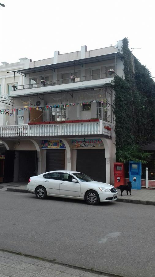 Guest House Esma ซุคุม ภายนอก รูปภาพ