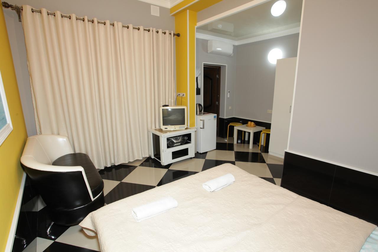 Guest House Esma ซุคุม ภายนอก รูปภาพ