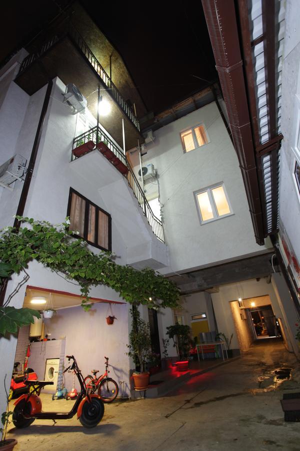 Guest House Esma ซุคุม ภายนอก รูปภาพ